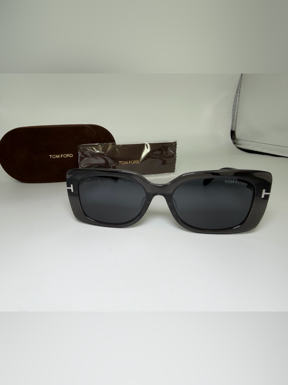 NIB Tom Ford Women’s Grey Square Sunglasses